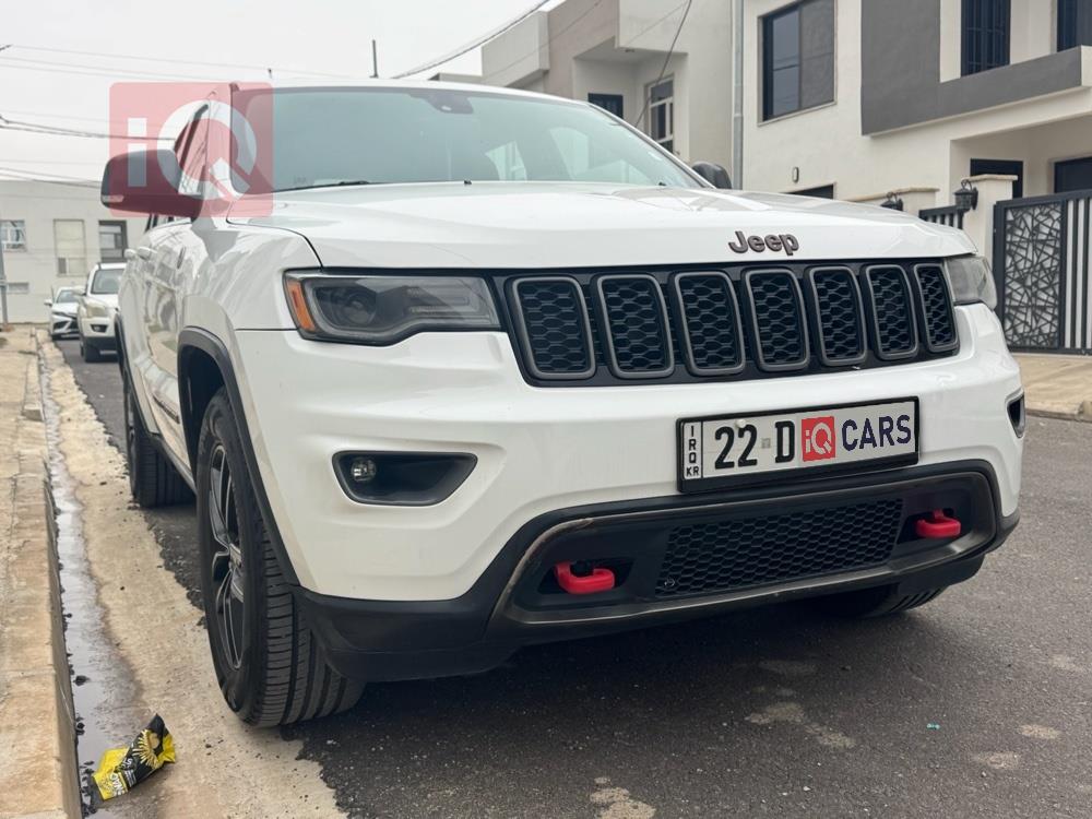 جیپ گراند شیرۆکی